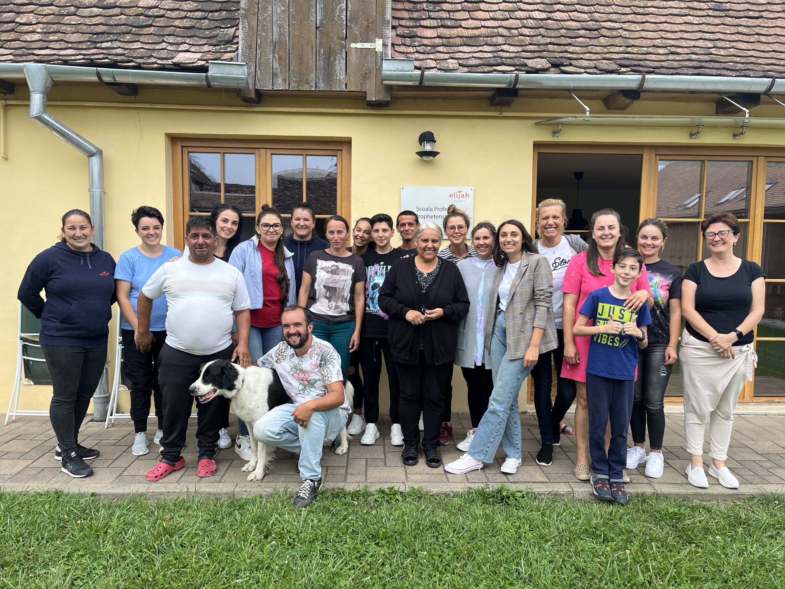 das gesamte Elijah Team